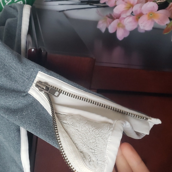 Lululemon “Presence of Mind” cardigan - Picture 14 of 16